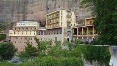 Δήμαρχος Καλαβρύτων: Τίποτα και κανείς δεν μπορεί να επισκιάσει το Φως και το μεγαλείο του Μεγάλου Σπηλαίου