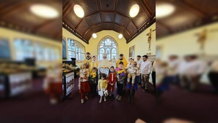 Επίσκοπος Μπόγιαρκα Βενιαμίν στη γιορτή της κοινότητας της Ουκρανικής Ορθόδοξης Εκκλησίας στην πόλη Λέττερκενι. Φωτογραφία: Τμήμα Εξωτερικών Εκκλησιαστικών Σχέσεων της Ουκρανικής Ορθόδοξης Εκκλησίας