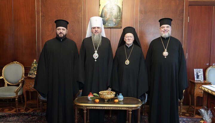 Οικουμενικός υποσχέθηκε να μην αφαιρέσει από την OCU τον Τόμο