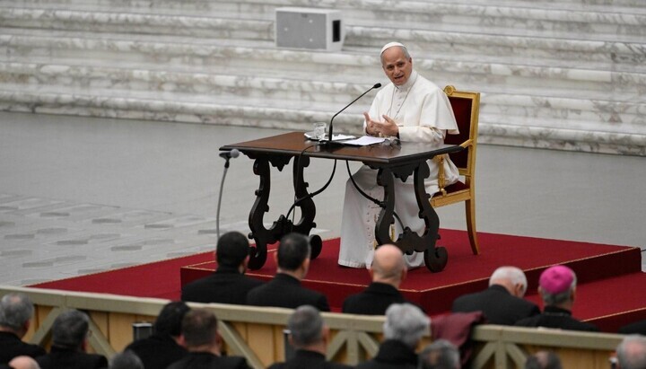 Πάπας: Απαγόρευσε στους κληρικούς τα κηρύγματα μέσω Τεχνητής Νοημοσύνης