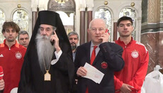 Πάσχα: Γεύματα αγάπης από τον Δήμο, την Ι. Μ. Πειραιώς και τον Βαγγέλη Μαρινάκη