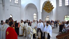 Πανηγυρικός Εσπερινός στα Πετρωτά χοροστατούντος του Μητροπολίτη Μαρωνείας