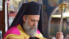 Μητρ. Θεσσαλιώτιδος σε γονείς: «Παρκάρετε τα παιδιά σας και δεν ενδιαφέρεστε!»