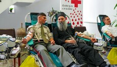 Ο Πατριάρχης Σερβίας δίνει το παράδειγμα και γίνεται αιμοδότης