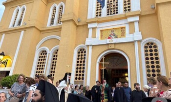 Τέσσερις ώρες λιτανείας για τον Τίμιο Σταυρό στην Αλεξανδρούπολη