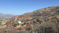 Ρέθυμνο: εκκλησάκι στην Τριόπετρα έμεινε άθικτο μέσα στις φλόγες