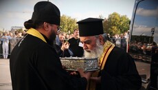 Η δεξιά χείρα του Αγίου Σπυρίδωνος αναχώρησε από τη Μόσχα για το Καζακστάν