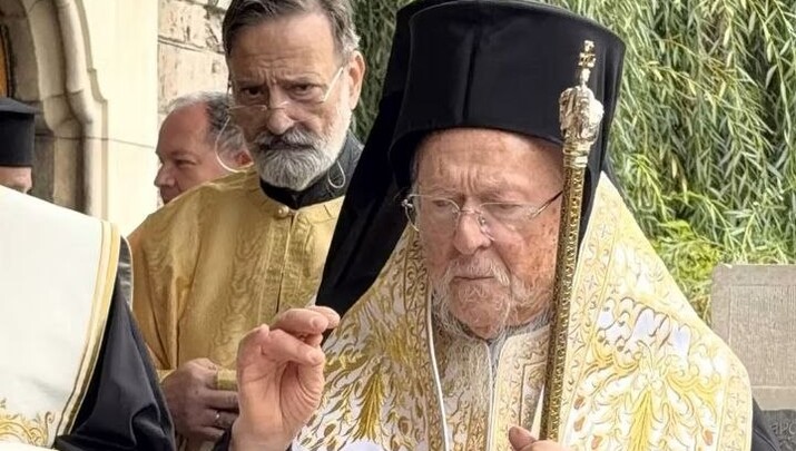 Τέλεσε Τρισάγιο στον τάφο του Πατριάρχη Νεοφύτου ο Οικουμενικός Πατριάρχης