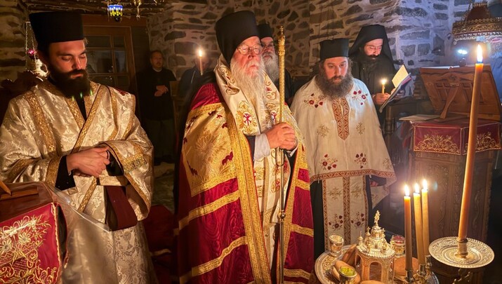 Ο Μητροπολίτης Κερκύρας Νεκτάριος προεξήρχε Αγρυπνίας στο Άγιον Όρος