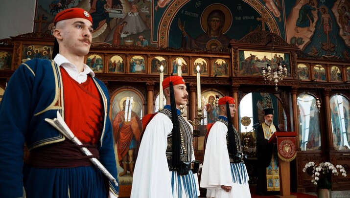 Οι Εύζωνες επισκέφθηκαν το Κολλέγιο του Αγίου Σπυρίδωνος στο Σύδνεϋ