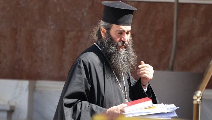 Ο Μητροπολίτης Τυχικός ζητά από την Ιερά Σύνοδο άδεια να ιερουργεί