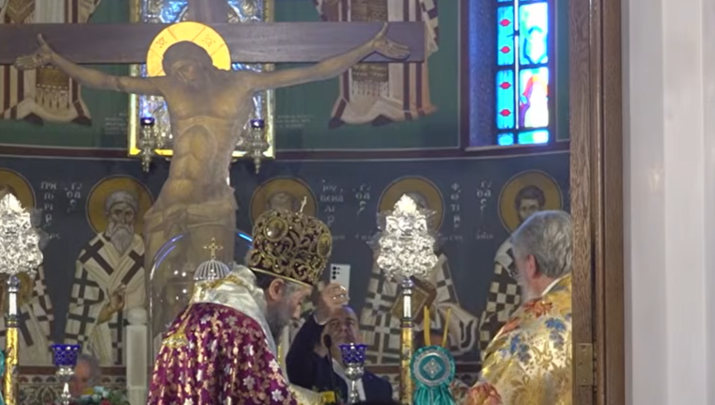 Τρισαρχιερατική Θεία Λειτουργία και χειροτονία πρεσβυτέρου στην Καλλιθέα