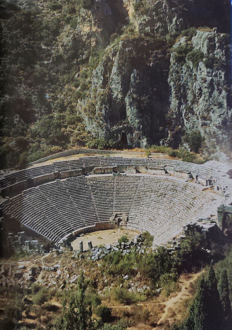 ΘΕΑΤΡΟ ΜΥΡΩΝ ΛΥΚΙΑΣ (2).jpg (230 KB)