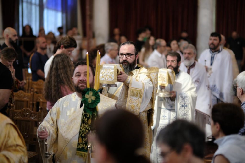 Αρχιεπίσκοπος Αλβανίας Ιωάννης: Θεία Λειτουργία της Πεντηκοστής στα Τίρανα - μια φωτογραφία 9