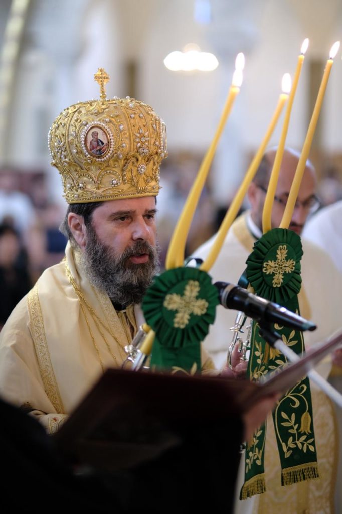 Αρχιεπίσκοπος Αλβανίας Ιωάννης: Θεία Λειτουργία της Πεντηκοστής στα Τίρανα - μια φωτογραφία 12