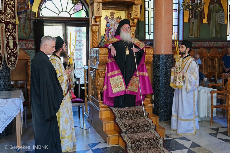 Ο Μητροπολίτης Κινσάσας στο συλλείτουργο της Αγίας Κυριακής Λουτρού - μια φωτογραφία 1