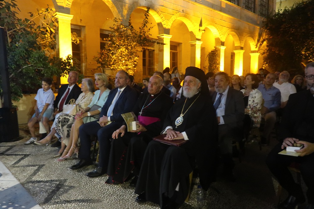 200 χρόνια Ερμούπολης: εκδηλώσεις μνήμης στον Ιερό Ναό Μεταμορφώσεως Σύρου - μια φωτογραφία 1