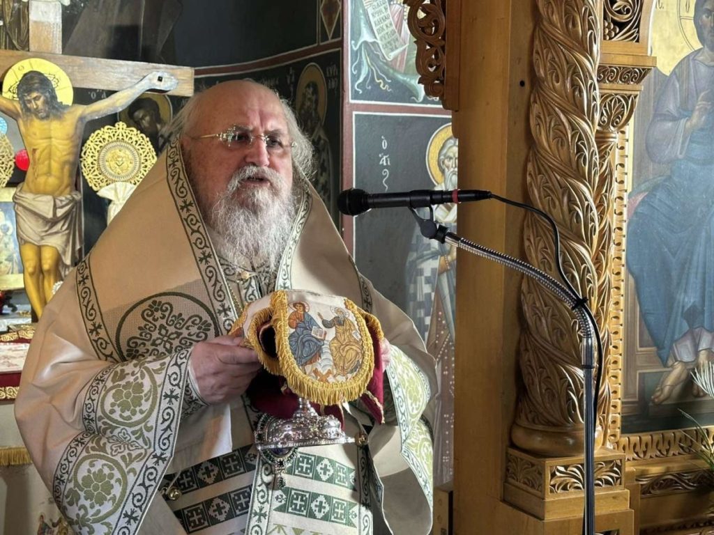 Θεία Λειτουργία του Μητροπολίτη Δανιήλ στην Καισαριανή - μια φωτογραφία 3