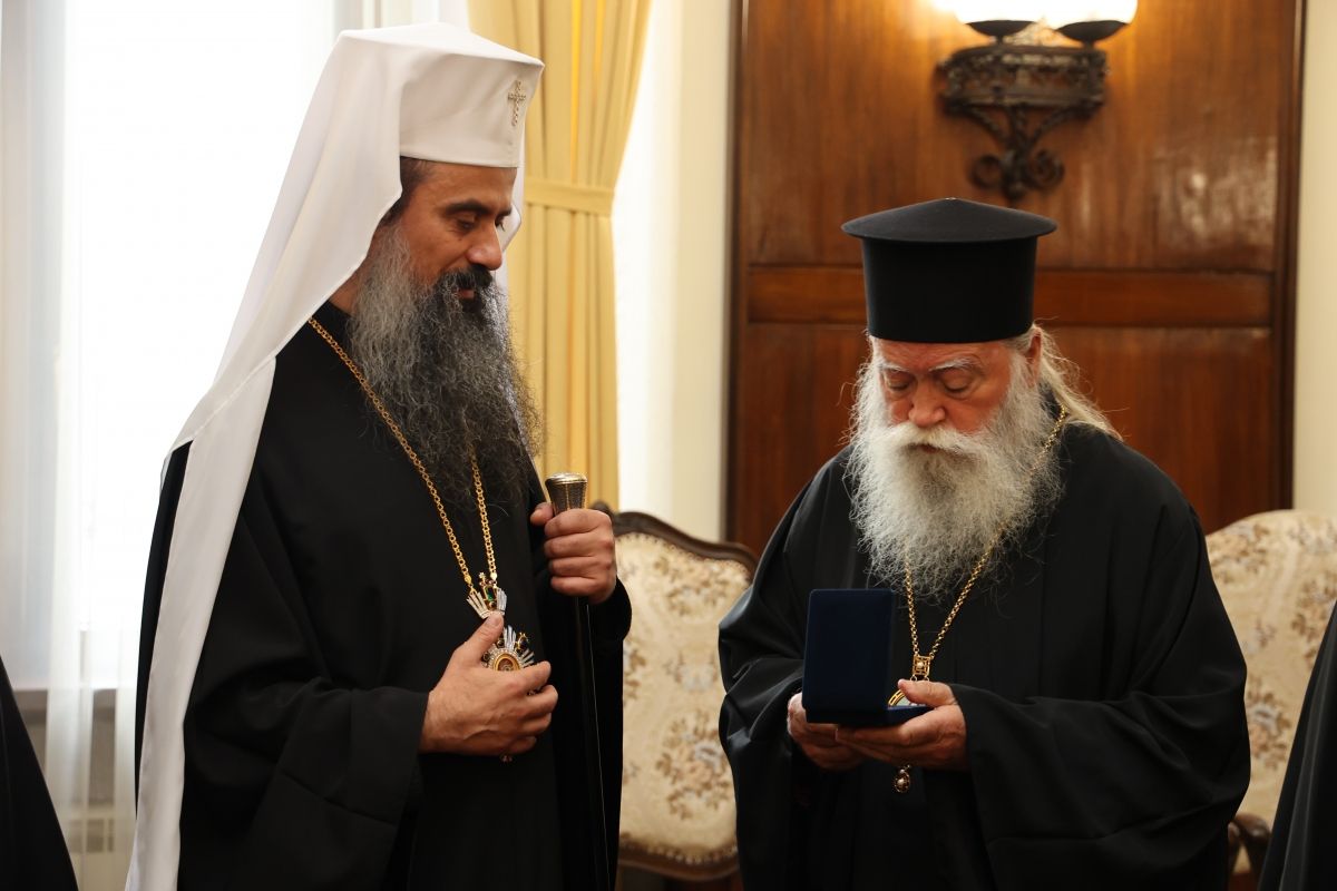 Παράσημο στον Μητροπολίτη Λόβετς Γαβριήλ από το Πατριαρχείο Βουλγαρίας - μια φωτογραφία 3
