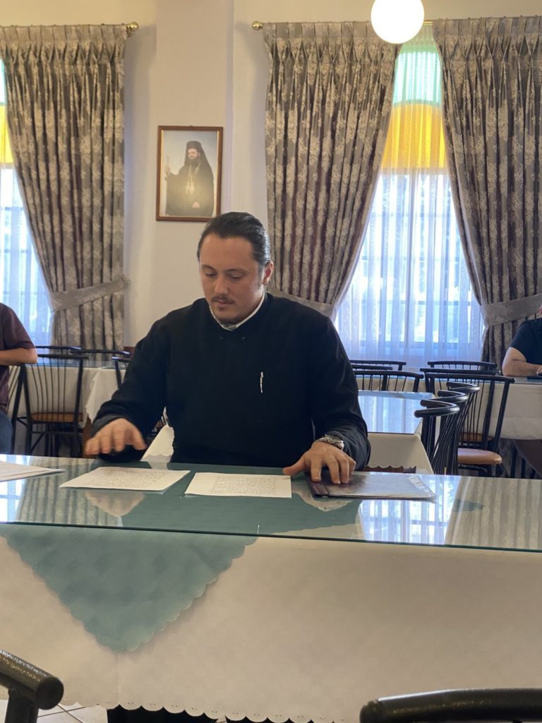 Απολυτήριες εξετάσεις στη Σχολή Βυζαντινής Μουσικής της Μητρόπολης Μαρωνείας - μια φωτογραφία 7