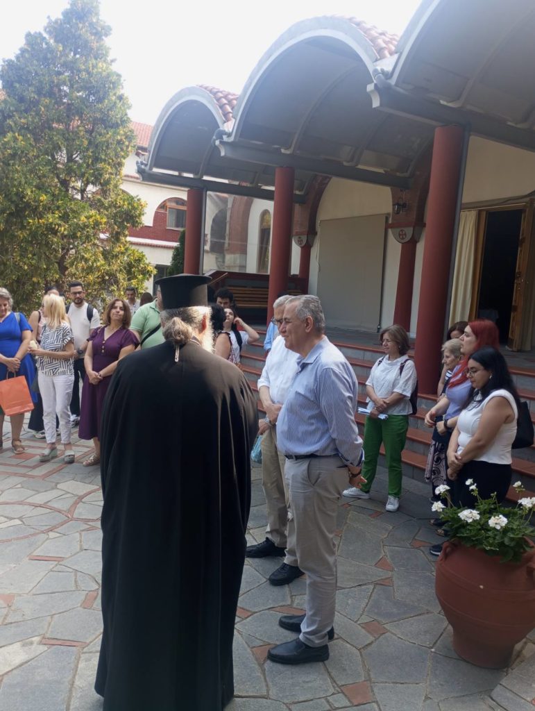 Τρισάγιο στον τάφο του Μητροπολίτη Αυγουστίνου Καντιώτη και έναρξη κατασκήνωσης - μια φωτογραφία 2