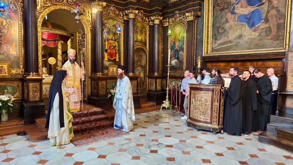 Πλήθος Ορθοδόξων Χριστιανών εκκλησιάστηκε στη Βιέννη - μια φωτογραφία 5