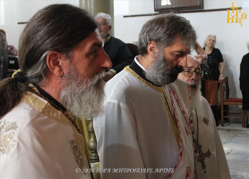 Χειροτονία ιερομονάχου από τον Μητροπολίτη Άρτης - μια φωτογραφία 7