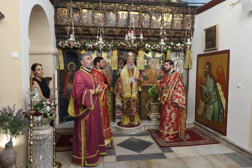 Πανηγύρισε για πρώτη φορά ο ανεγερθείς ναός της Αγίας Κυριακής Μυκόνου - μια φωτογραφία 1