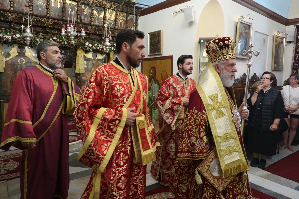 Πανηγύρισε για πρώτη φορά ο ανεγερθείς ναός της Αγίας Κυριακής Μυκόνου - μια φωτογραφία 5