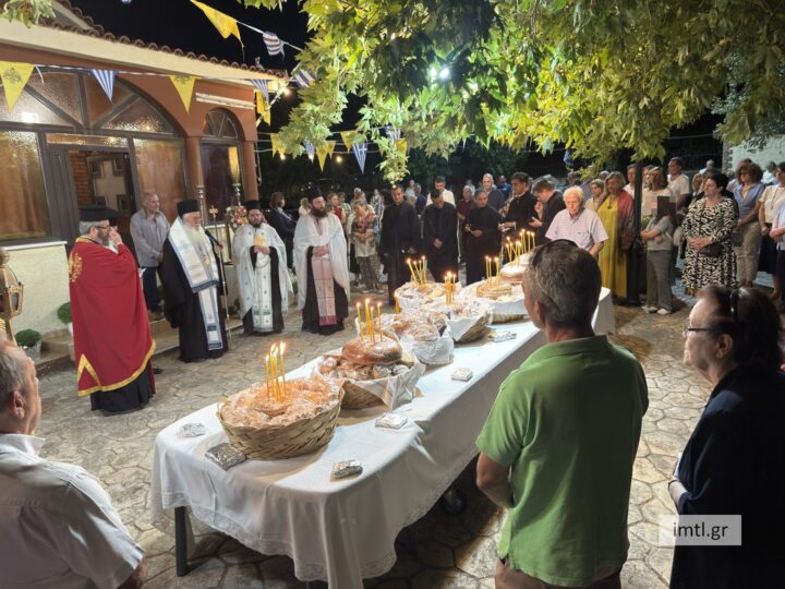 Θηβών Γεώργιος: Να μιμηθούμε την ακράδαντη πίστη της Αγίας Κυριακής - μια φωτογραφία 9