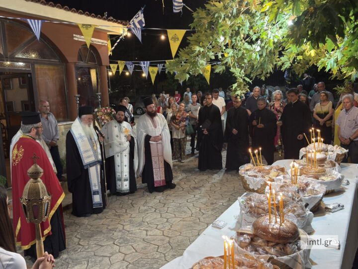 Θηβών Γεώργιος: Να μιμηθούμε την ακράδαντη πίστη της Αγίας Κυριακής - μια φωτογραφία 11
