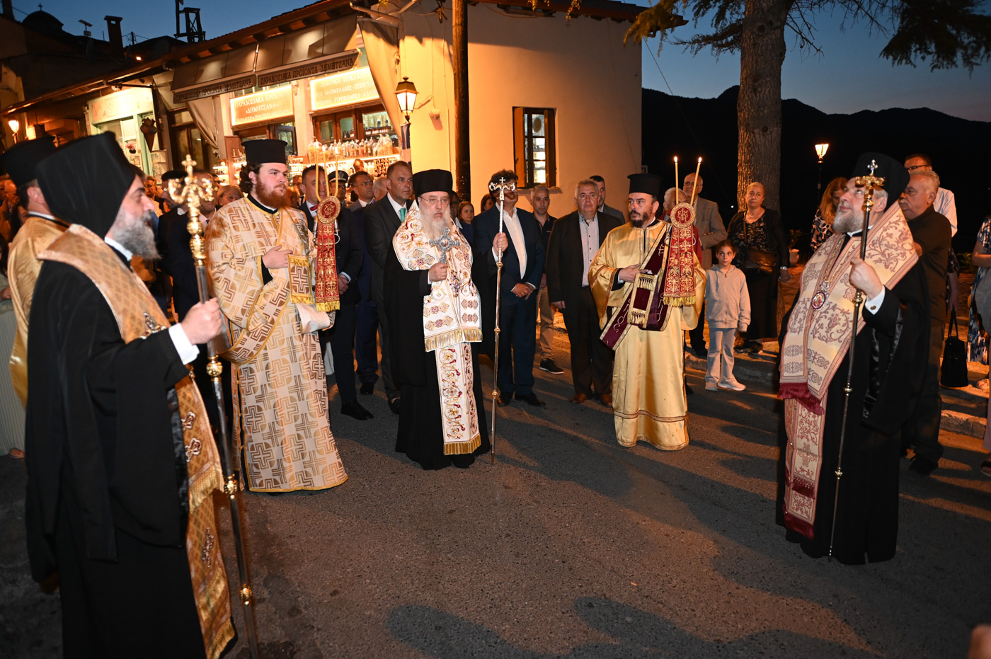 Μητρ. Μάνης: Η αλλαγή της κοινωνίας αρχίζει από τη μεταμόρφωση του ανθρώπου - μια φωτογραφία 19