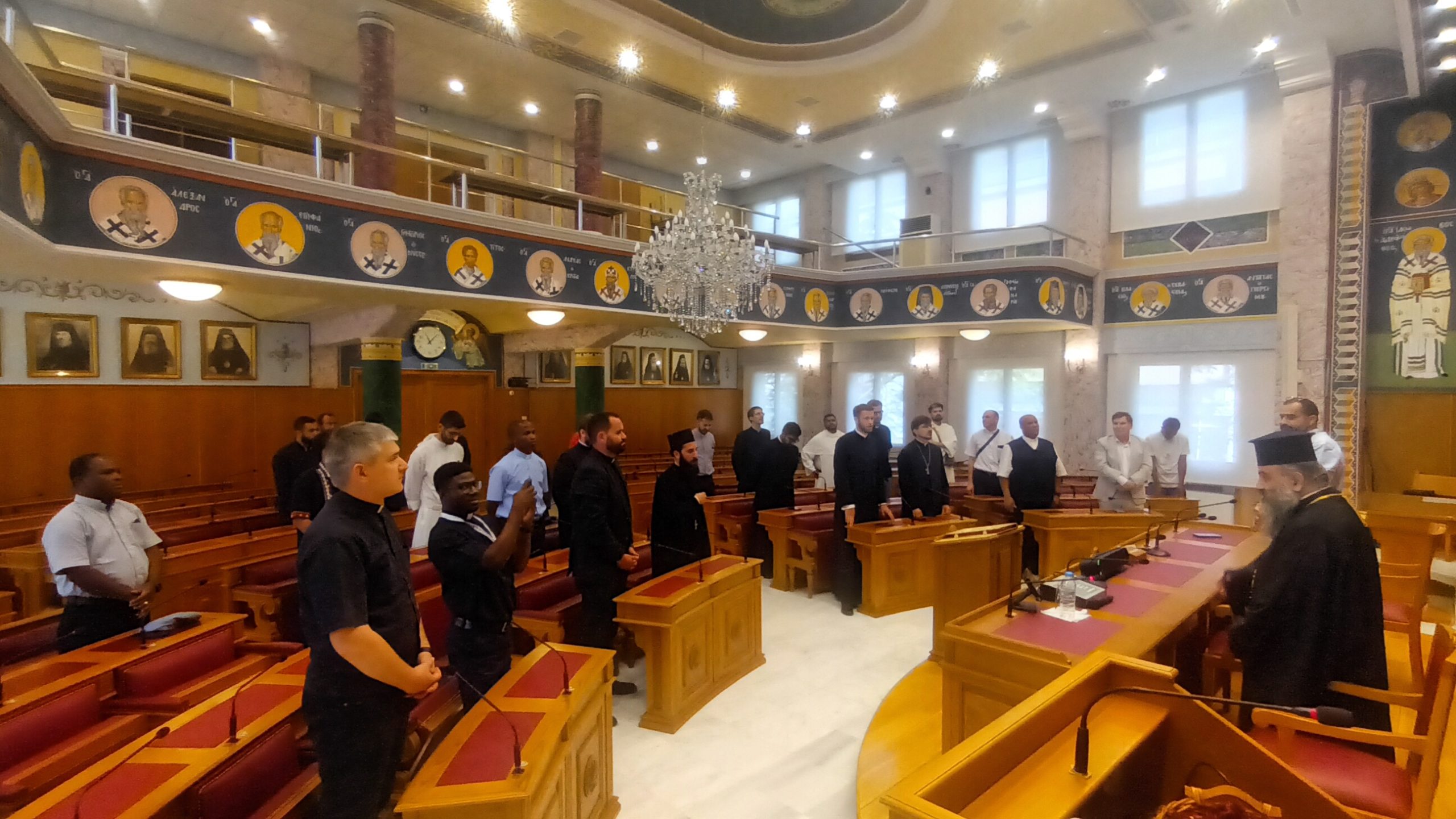 Φοιτητές του Βατικανού επισκέφθηκαν την Ιερά Σύνοδο στην Αθήνα - μια φωτογραφία 1