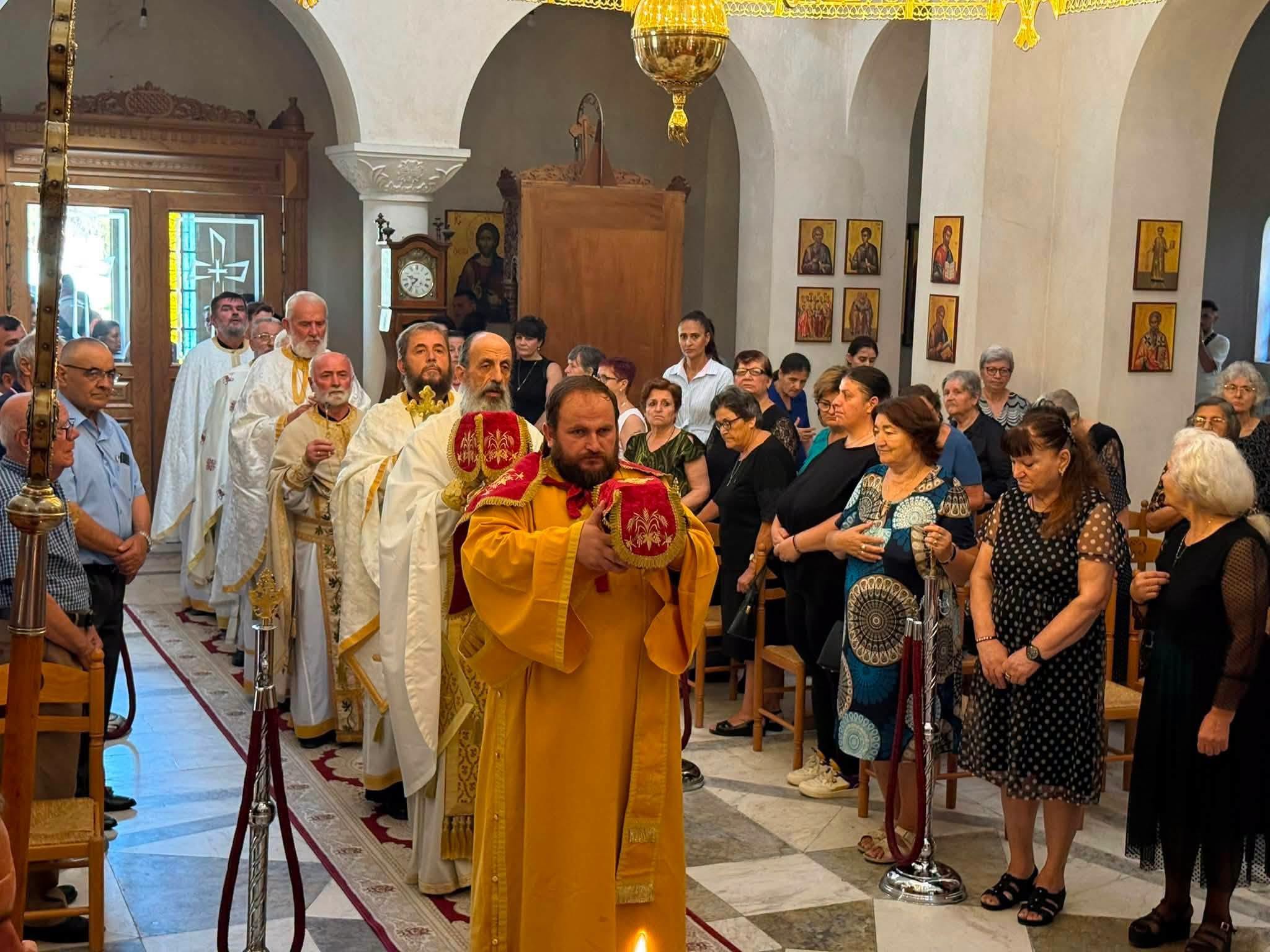 Αρχιερατικό μνημόσυνο για τον μακαριστό Μητροπολίτη Ιγνάτιο στο Βεράτι - μια φωτογραφία 2