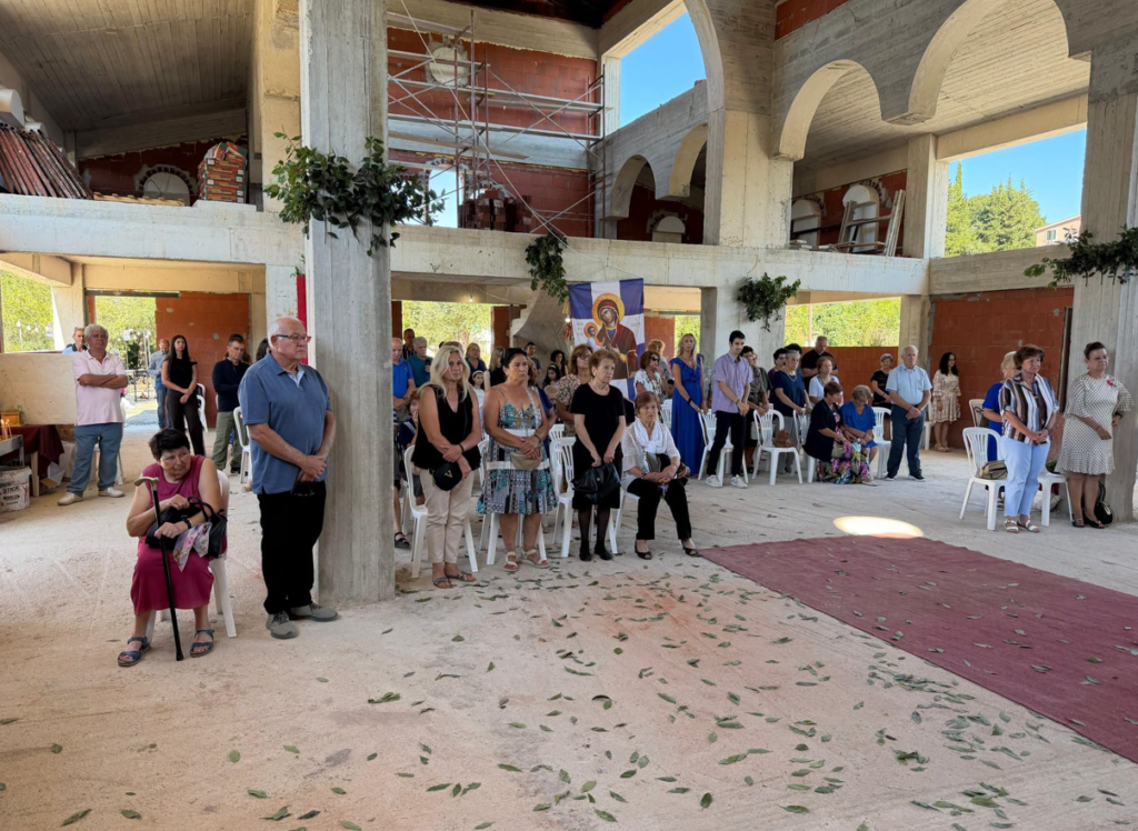 Ο Μητροπολίτης Κερκύρας λειτούργησε σε νεοανεγερθέντα Ναό της Αγίας Άννης - μια φωτογραφία 4