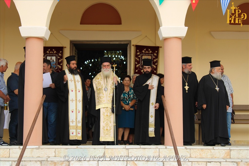 Εσπερινός της Μεταμορφώσεως στην Άρτα και υποδοχή της Παναγίας Ροβέλιστας  - μια φωτογραφία 1