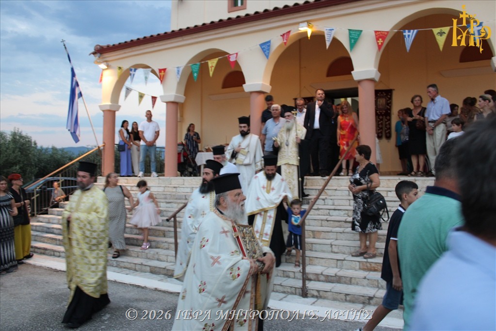 Εσπερινός της Μεταμορφώσεως στην Άρτα και υποδοχή της Παναγίας Ροβέλιστας  - μια φωτογραφία 9