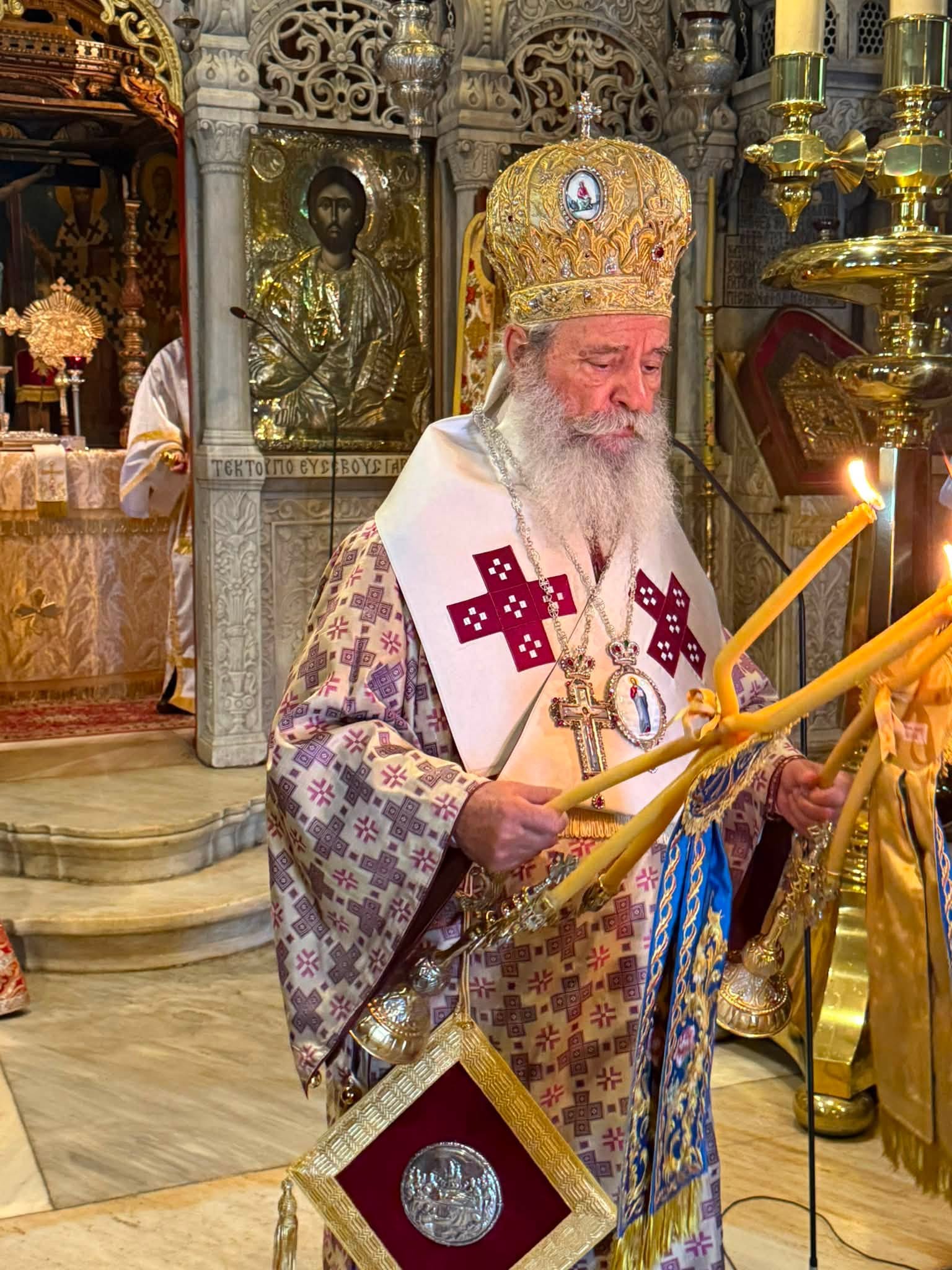 Αρχιερατικό μνημόσυνο ευεργετών τελέστηκε στην Ύδρα - μια φωτογραφία 1