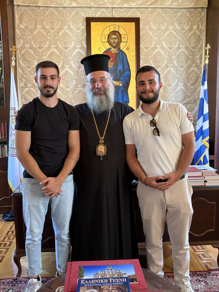 Πλήθος παιδιών και νέων τιμά την Παναγία στο Ρέθυμνο - μια φωτογραφία 11