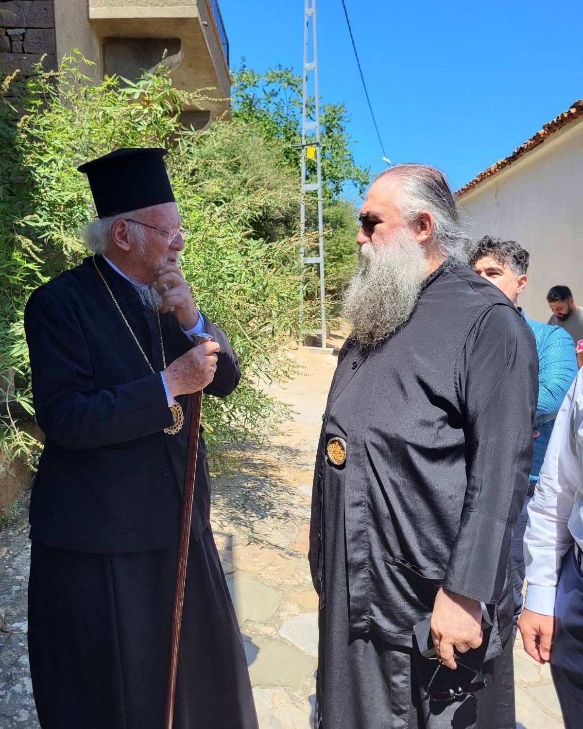 Ο Οικ. Πατριάρχης συναντήθηκε με τον ηγούμενο της Μ. Εσφιγμένου στην Ίμβρο - μια φωτογραφία 1
