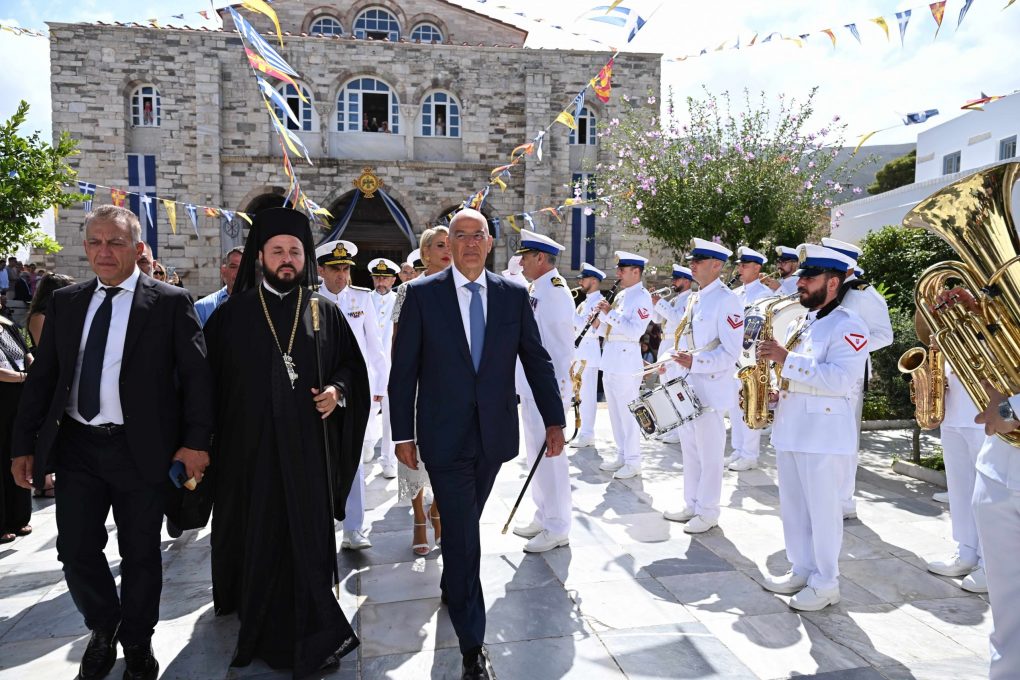 Πανηγύρισε με λαμπρότητα η Παναγία Εκατονταπυλιανή στην Πάρο - μια φωτογραφία 3