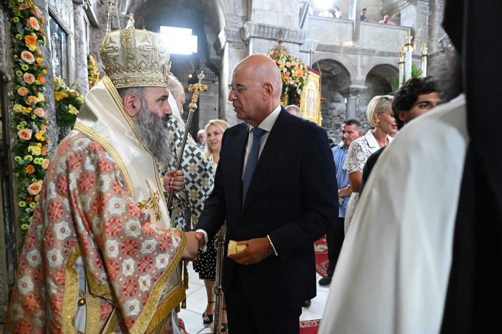 Πανηγύρισε με λαμπρότητα η Παναγία Εκατονταπυλιανή στην Πάρο - μια φωτογραφία 4