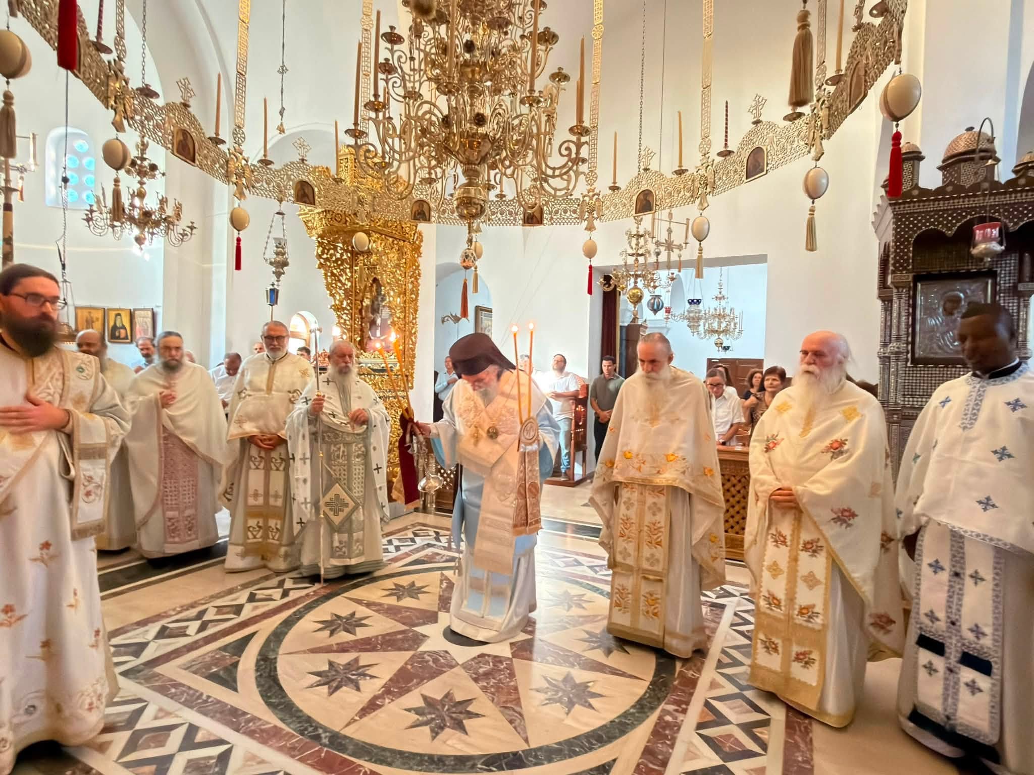 Ο Μητροπολίτης Αρούσας εόρτασε τα ονομαστήριά του στον Όλυμπο - μια φωτογραφία 10