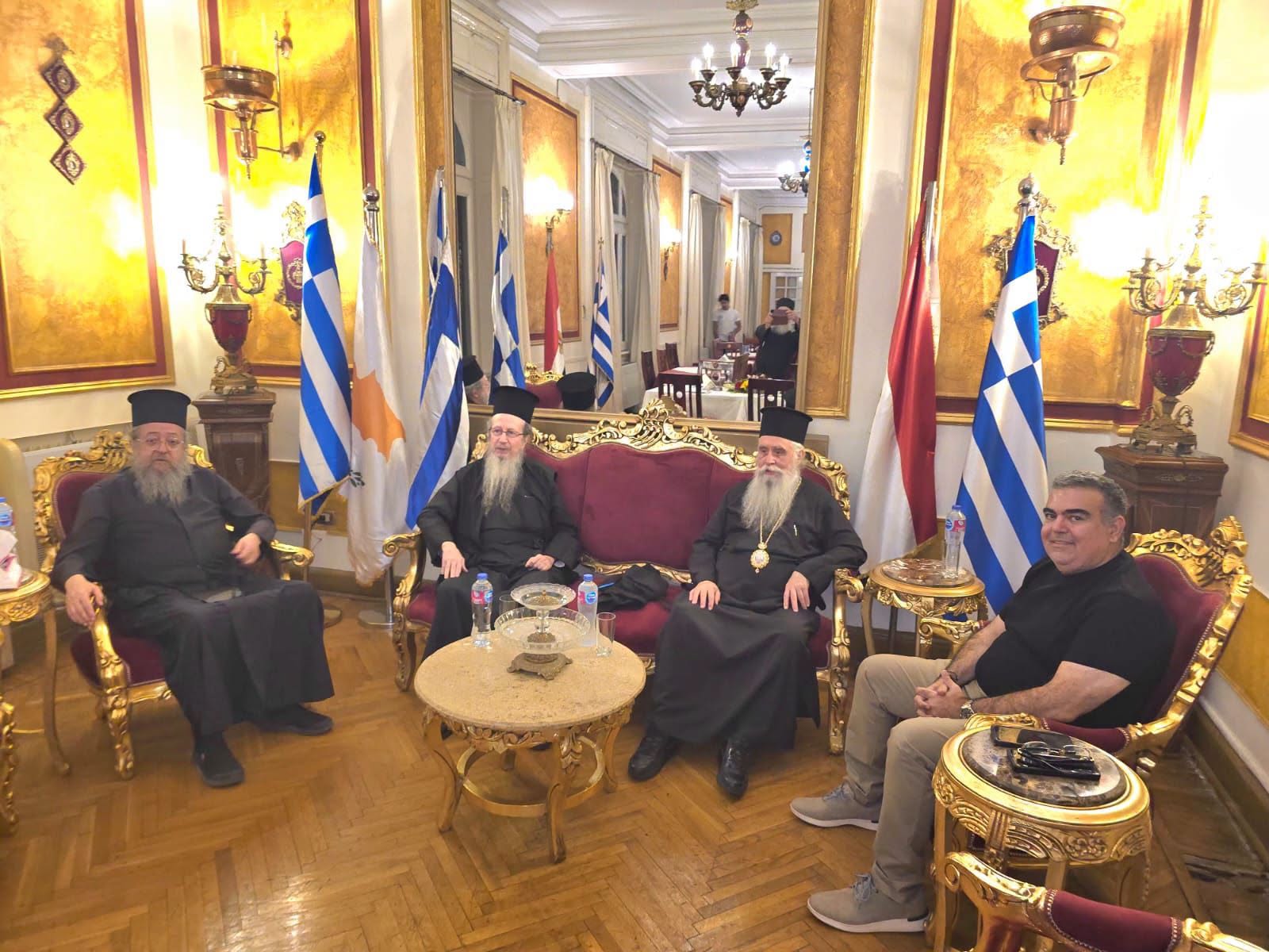 Ο Αρχιεπίσκοπος Σινά Συμεών επισκέφθηκε το Ελληνικό Κέντρο Καΐρου - μια φωτογραφία 1