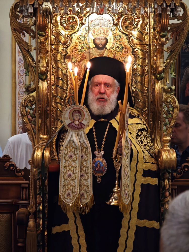 Λιτανεύτηκε η Παναγία Τουρλιανή στη Μύκονο - μια φωτογραφία 5