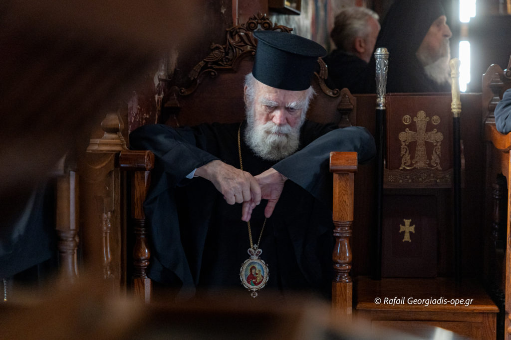 Η Μονή Βατοπαιδίου πανηγύρισε την Κοίμηση της Παναγίας - μια φωτογραφία 15