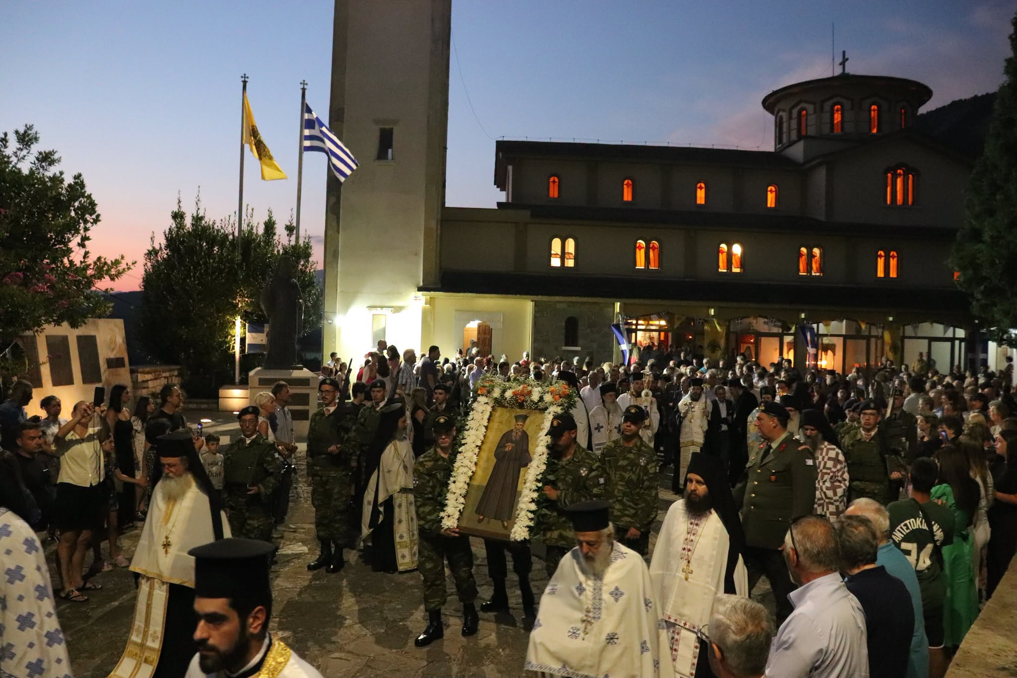 Εόρτασαν τον Άγιο Κοσμά τον Αιτωλό στην Κόνιτσα - μια φωτογραφία 1