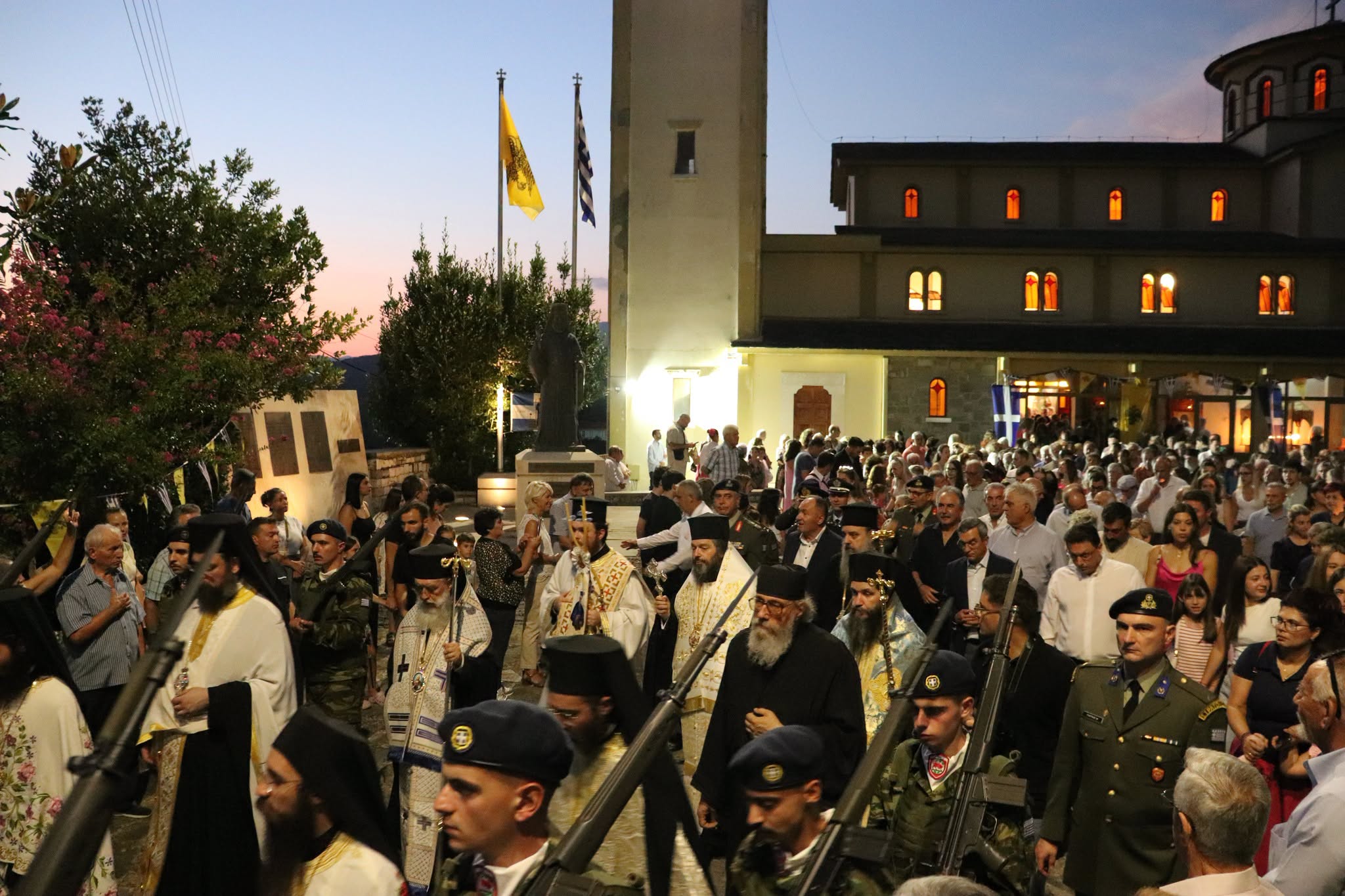 Εόρτασαν τον Άγιο Κοσμά τον Αιτωλό στην Κόνιτσα - μια φωτογραφία 16