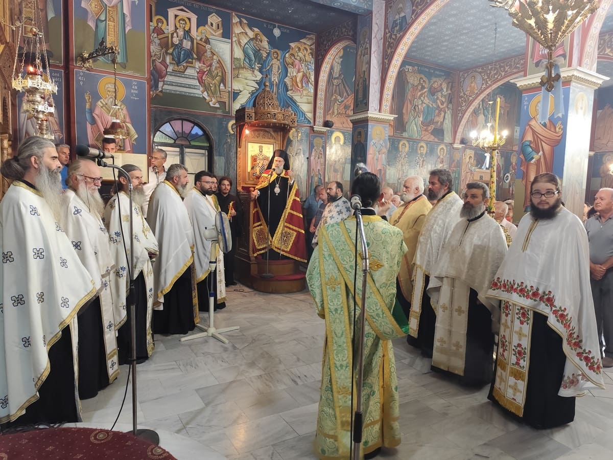 Πάνδημος Εσπερινός προς τιμήν του Αγίου Αλεξάνδρου τελέσθηκε στην Καρδίτσα - μια φωτογραφία 7