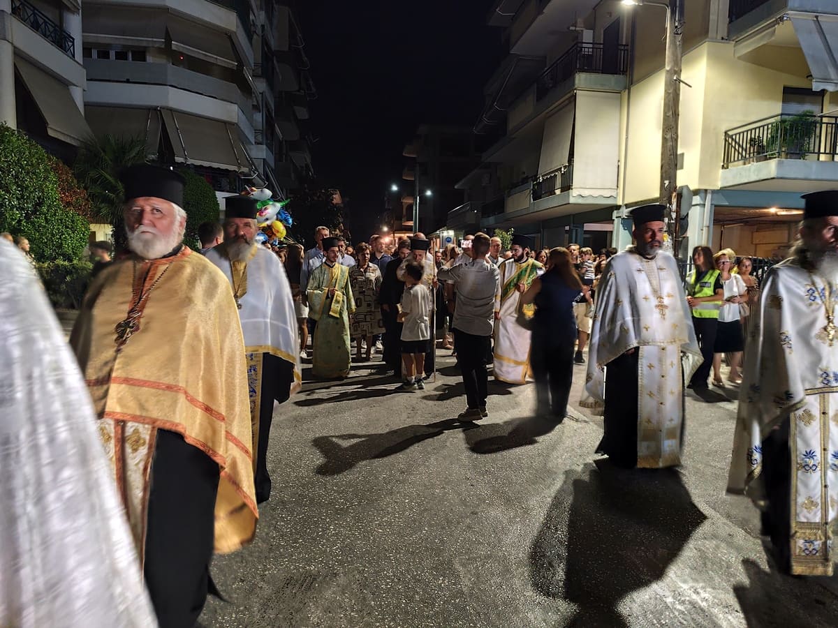 Πάνδημος Εσπερινός προς τιμήν του Αγίου Αλεξάνδρου τελέσθηκε στην Καρδίτσα - μια φωτογραφία 13